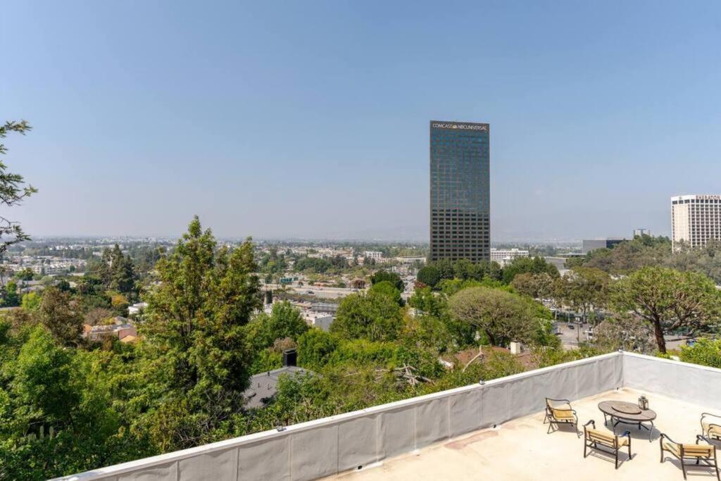 #Universal Apartment Los Angeles Exterior photo
